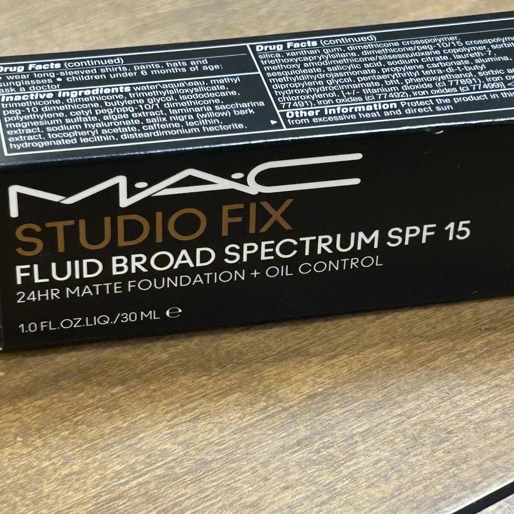 MAC Studio Fix Fluid Foundation NC65 1oz 30ml 24HR Matte SPF 15‎ Oil Control